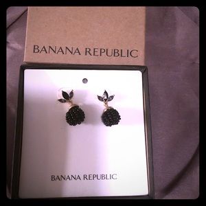 NWT Banana Republic earrings $8